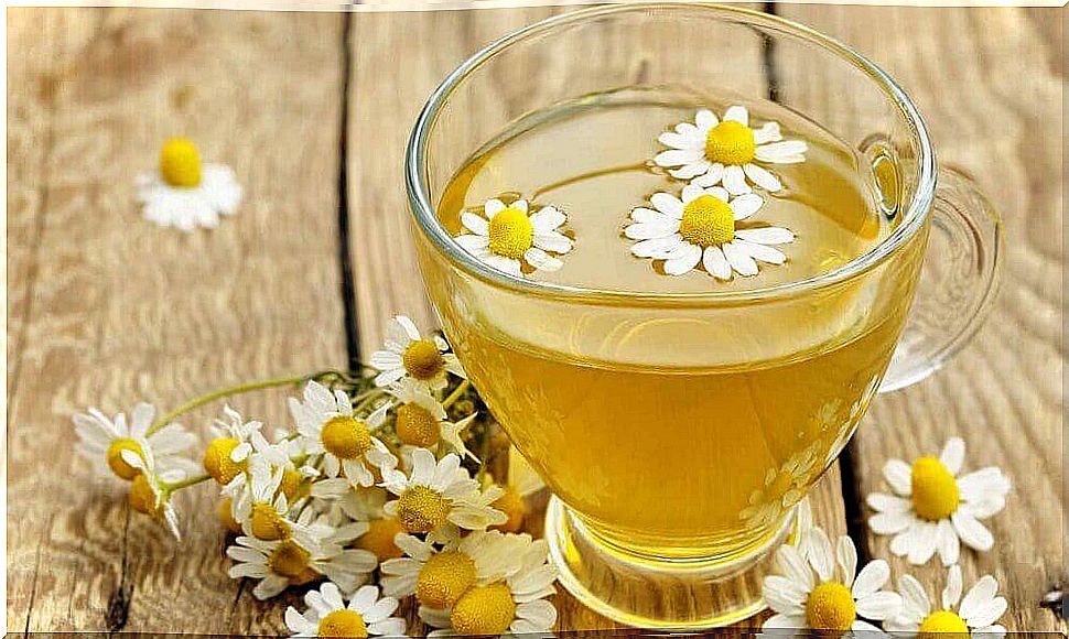 Chamomile tea is good for your throat