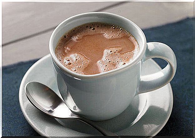 Hot chocolate is one of the natural remedies for coughs