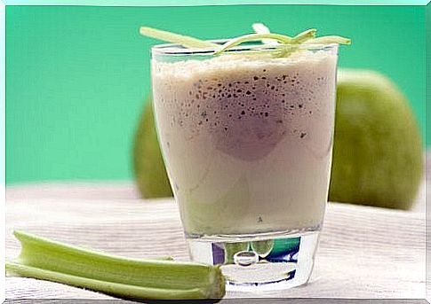 Apple-Celery Smoothie