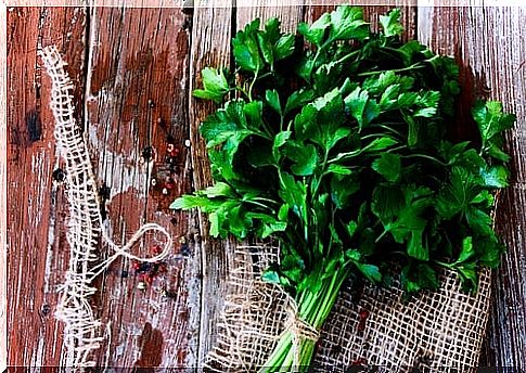 Parsley to treat styes