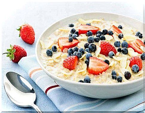 Oatmeal with fruit