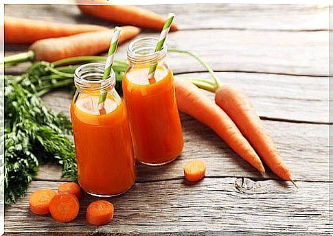 Carrot juice and carrots