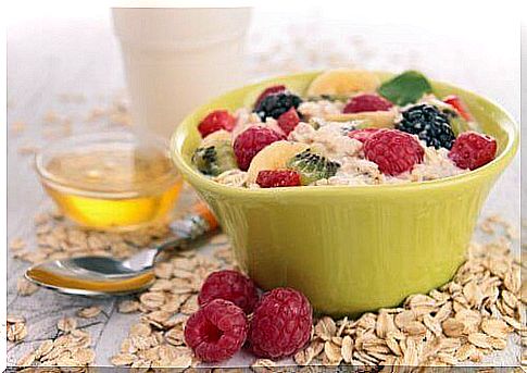 Oatmeal with fruit