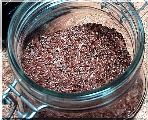 One of the natural remedies for polycystic ovary syndrome is to use seeds like flaxseed