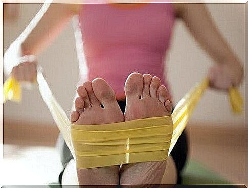 Stretching feet for stronger feet